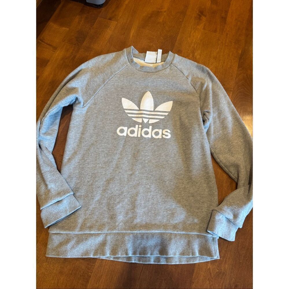 Women’s Adidas sweatshirt size small